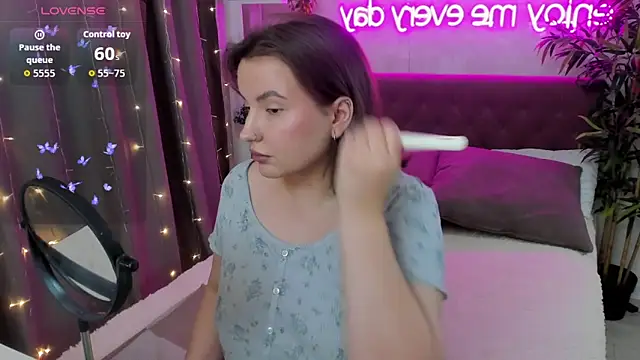 FeralPeach online show from 10-10-25, 05:08