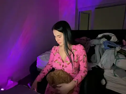 yourgoddessangela online show from 11-17-25, 02:04