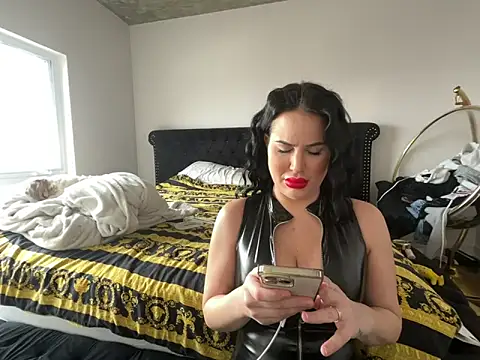 yourgoddessangela online show from 12-16-25, 07:29