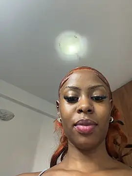 Snapshot of Rose_berry chatting on 05-24-26, 04:56 Rose berry online show from 05-24-26, 04:56