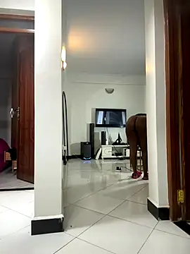 Rose berry online show from 11-28-25, 06:13