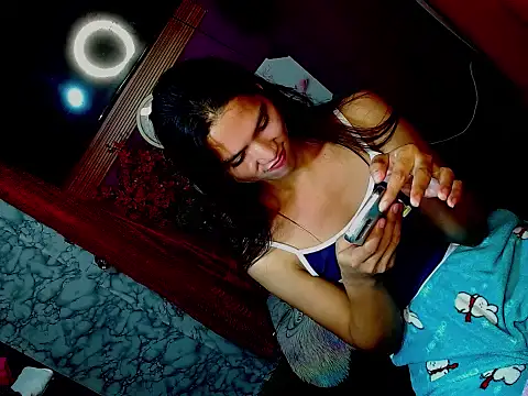 Snapshot of Ur_dreamgurl05 chatting on 11-29-25, 02:28 Ur dreamgurl05 online show from 11-29-25, 02:28