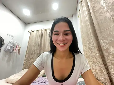 Snapshot of Ur_dreamgurl05 chatting on 08-03-26, 01:39 Ur dreamgurl05 online show from 08-03-26, 01:39
