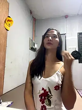 Snapshot of Ur_dreamgurl05 chatting on 01-09-26, 03:41 Ur dreamgurl05 online show from 01-09-26, 03:41
