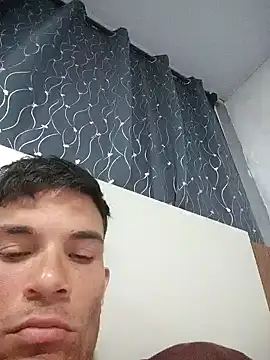 719610 online show from 11-02-25, 03:33