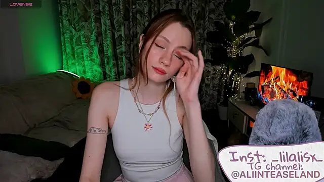 Alyssa Smitt online show from 07-06-26, 01:12