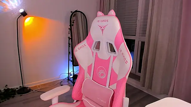 Snapshot of Eva_Davi chatting on 02-16-26, 02:43 Eva Davi online show from 02-16-26, 02:43