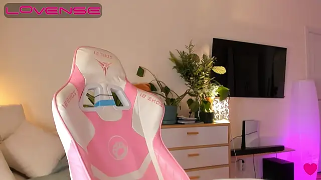 Snapshot of Mermaid_Melody chatting on 11-09-25, 06:50 Mermaid Melody online show from 11-09-25, 06:50