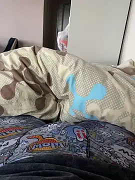 Snapshot of Metmenn7 chatting on 12-10-24, 02:06 Metmenn7 online show from 12-10-24, 02:06