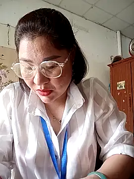 Rose DiDi online show from 04-13-26, 05:33