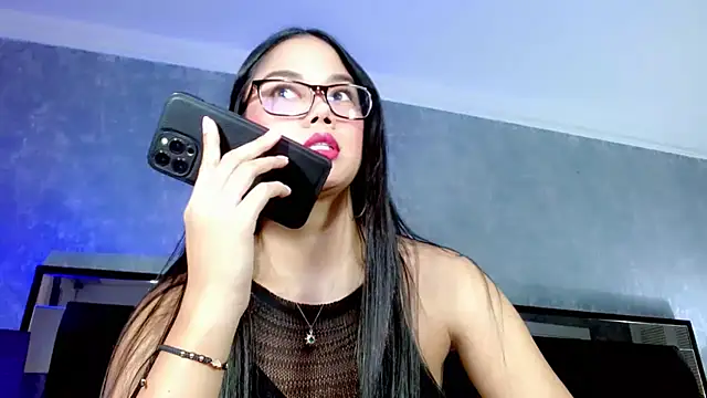 Snapshot of JasmineMoore chatting on 05-14-26, 10:07 JasmineMoore online show from 05-14-26, 10:07