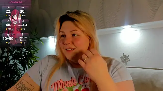 Ruth Oliver online show from 12-03-25, 01:06