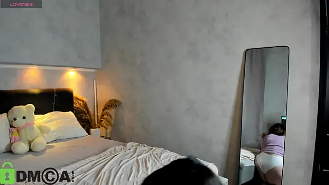 Ruth Oliver online show from 03-12-26, 09:24