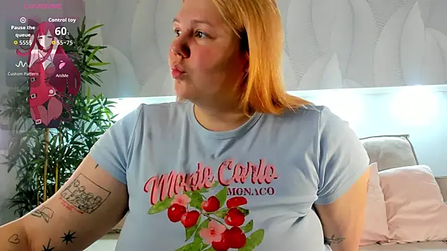 Ruth Oliver online show from 11-06-25, 01:09