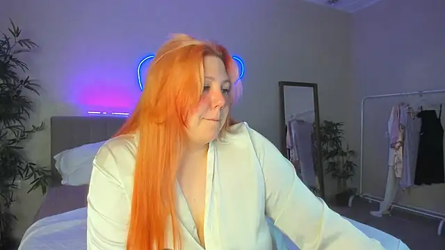 Snapshot of Ruth_Oliver chatting on 09-12-25, 12:22 Ruth Oliver online show from 09-12-25, 12:22