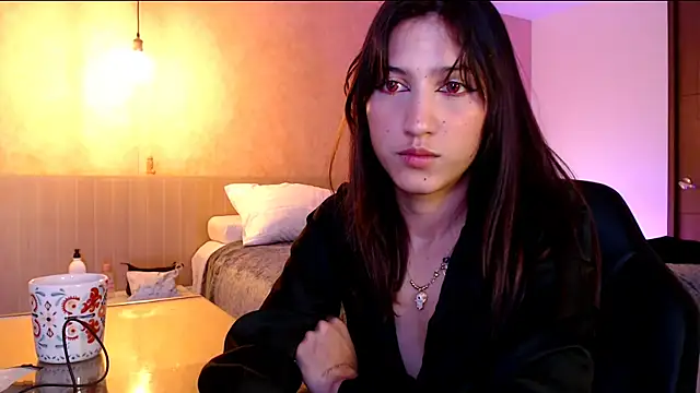 MissKorah online show from 10-18-25, 10:56