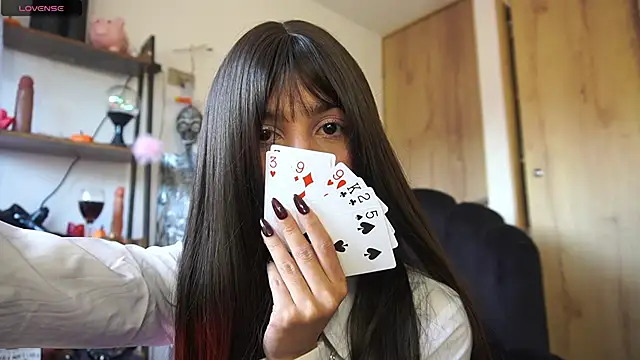 MissKorah online show from 10-31-25, 10:05