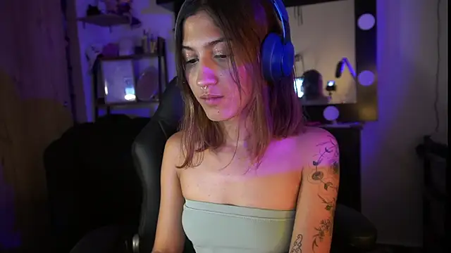 MissKorah online show from 02-01-25, 05:18