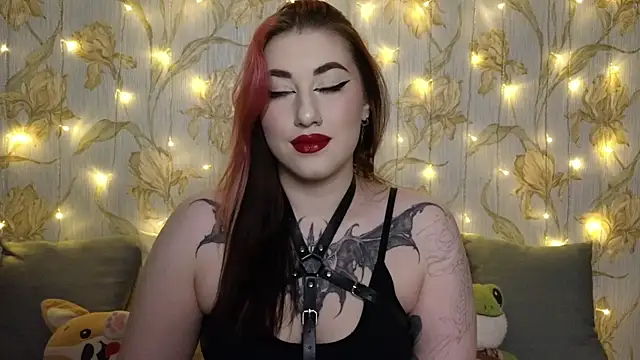 Snapshot of Kimpossible1 chatting on 12-19-24, 02:13 Kimpossible1 online show from 12-19-24, 02:13