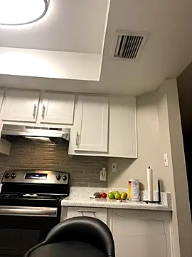 SafeinouterSpace online show from 11-17-25, 02:37