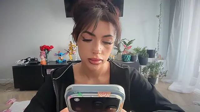 Marakuia054 online show from 03-15-26, 08:54