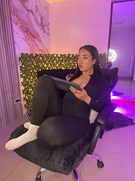 Ady 18 online show from 03-25-26, 05:12