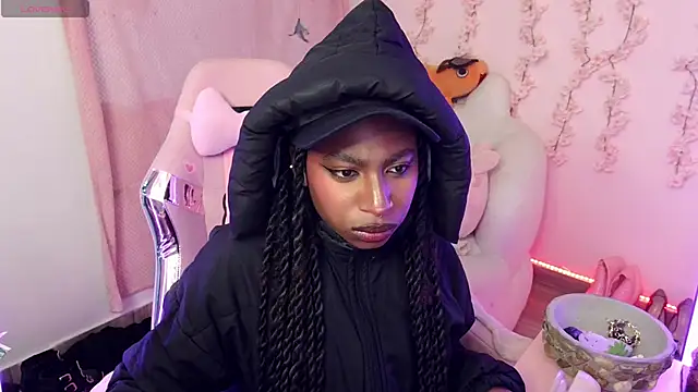 Queen perla  online show from 12-17-25, 11:10