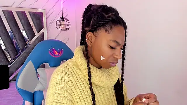 Queen perla  online show from 11-12-25, 11:36