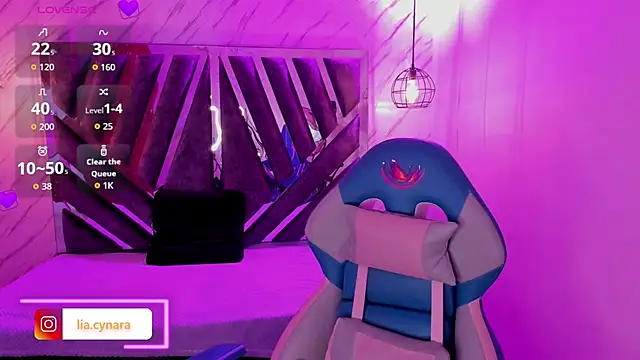 Queen perla  online show from 09-30-25, 12:00