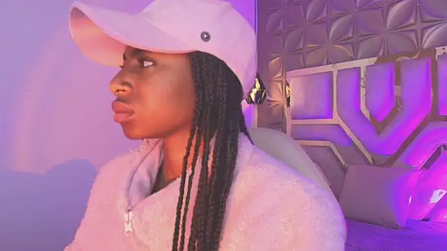 Queen perla  online show from 03-20-26, 12:06