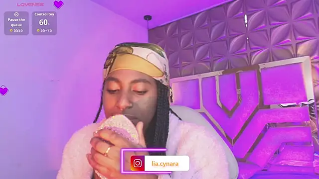 Queen perla  online show from 03-29-26, 05:36