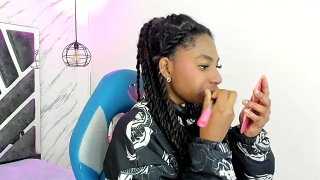 Queen perla  online show from 11-07-25, 11:48