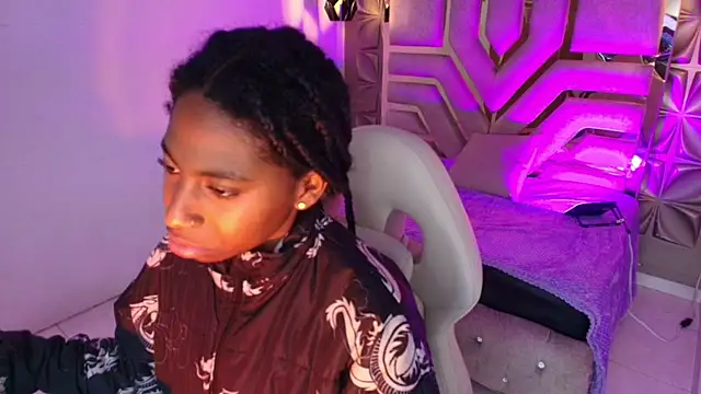 Queen perla  online show from 02-21-26, 12:07