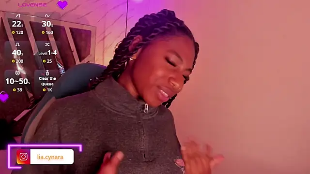 Queen perla  online show from 10-13-25, 12:07