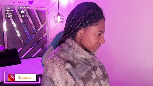 Queen perla  online show from 10-05-25, 01:46