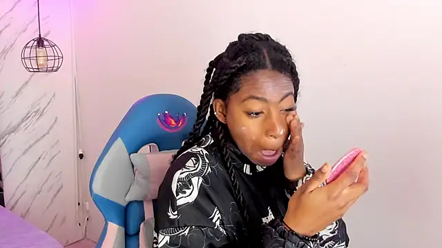 Queen perla  online show from 11-11-25, 11:27