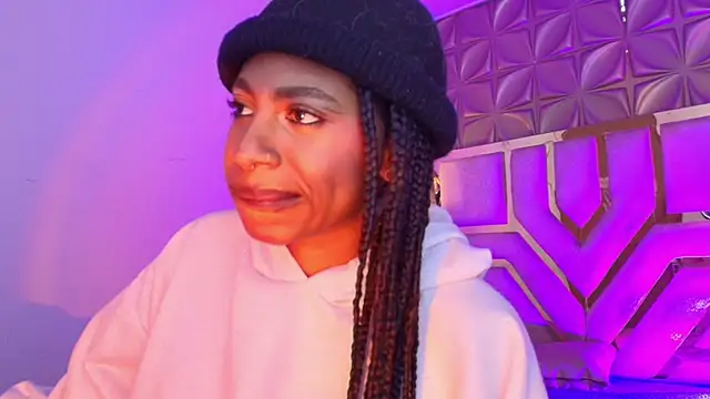 Queen perla  online show from 03-18-26, 01:02