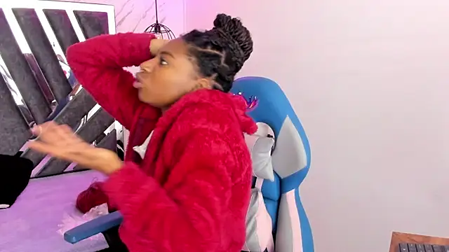 Queen perla  online show from 11-14-25, 11:47