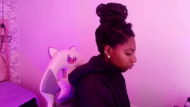 Queen perla  online show from 11-20-25, 12:28