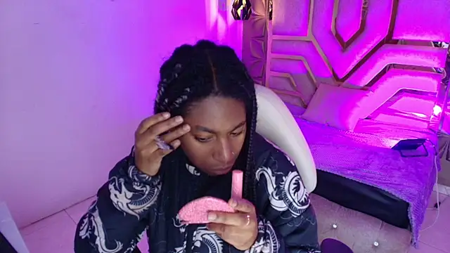 Queen perla  online show from 02-25-26, 12:16