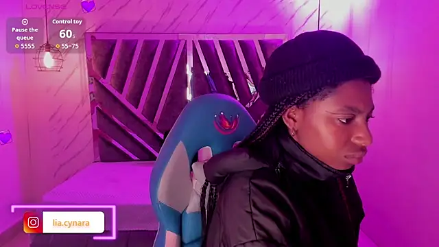 Queen perla  online show from 10-02-25, 11:46