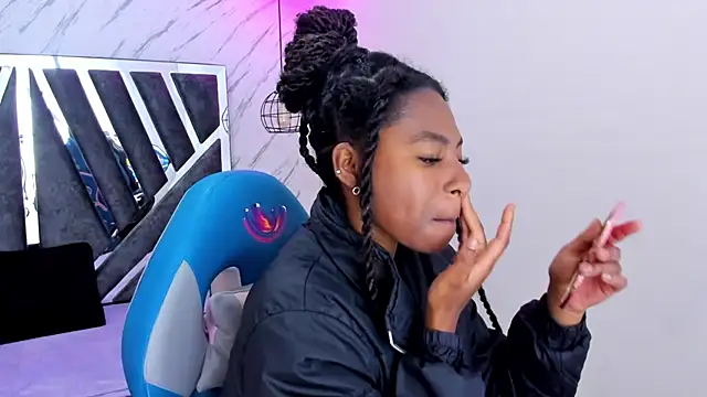 Queen perla  online show from 11-08-25, 12:09