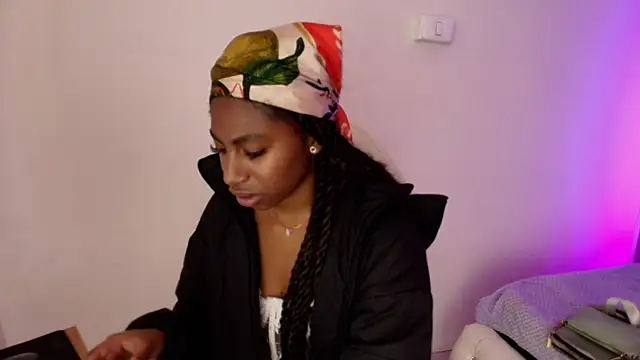 Queen perla  online show from 11-17-25, 11:47