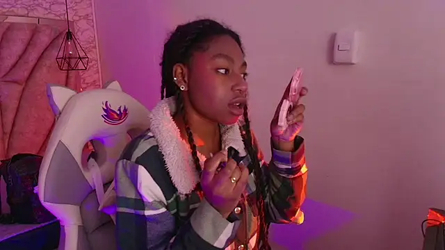 Queen perla  online show from 12-03-25, 12:04