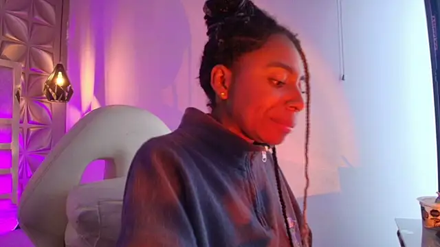 Queen perla  online show from 01-31-26, 07:12