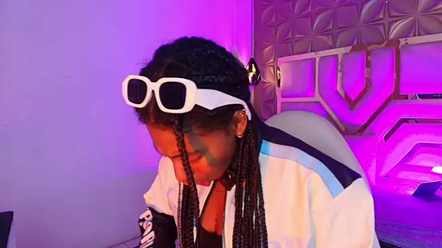 Queen perla  online show from 02-26-26, 12:16