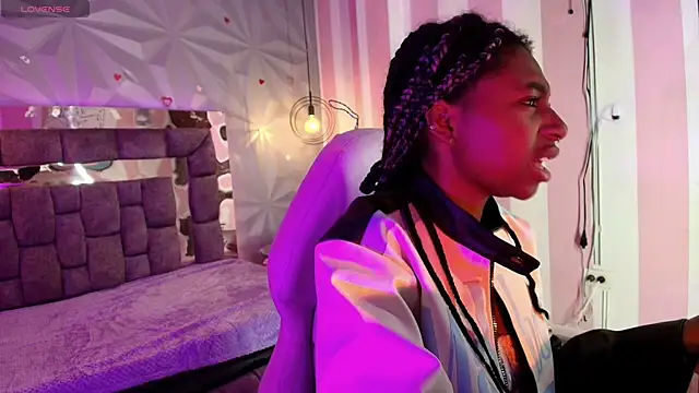 Queen perla  online show from 02-08-26, 06:49