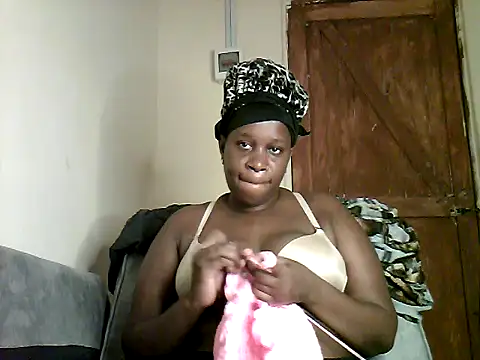 Snapshot of Sexy_valentine001 chatting on 10-09-25, 08:09 Sexy valentine001 online show from 10-09-25, 08:09