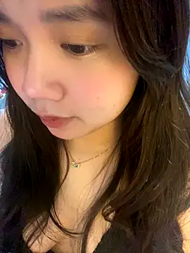 Hotellinh12 online show from 11-07-25, 03:27