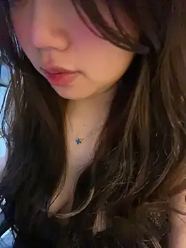 Hotellinh12 online show from 01-19-26, 04:33